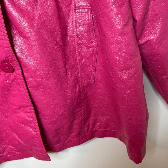 Hot pink crinkled vegan leather pointed collar button down pockets trench coat! - Picture 4 of 14